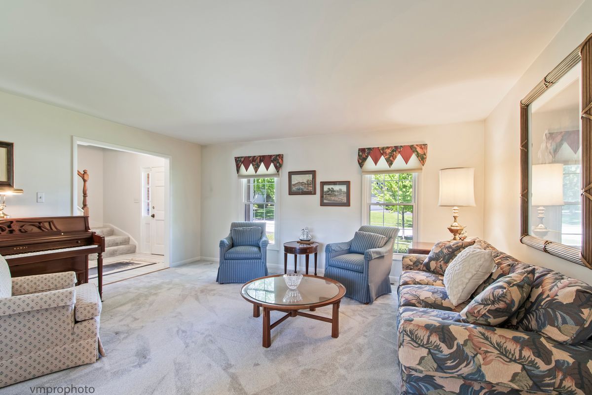 1839 Victoria Road, Mundelein, IL 60060