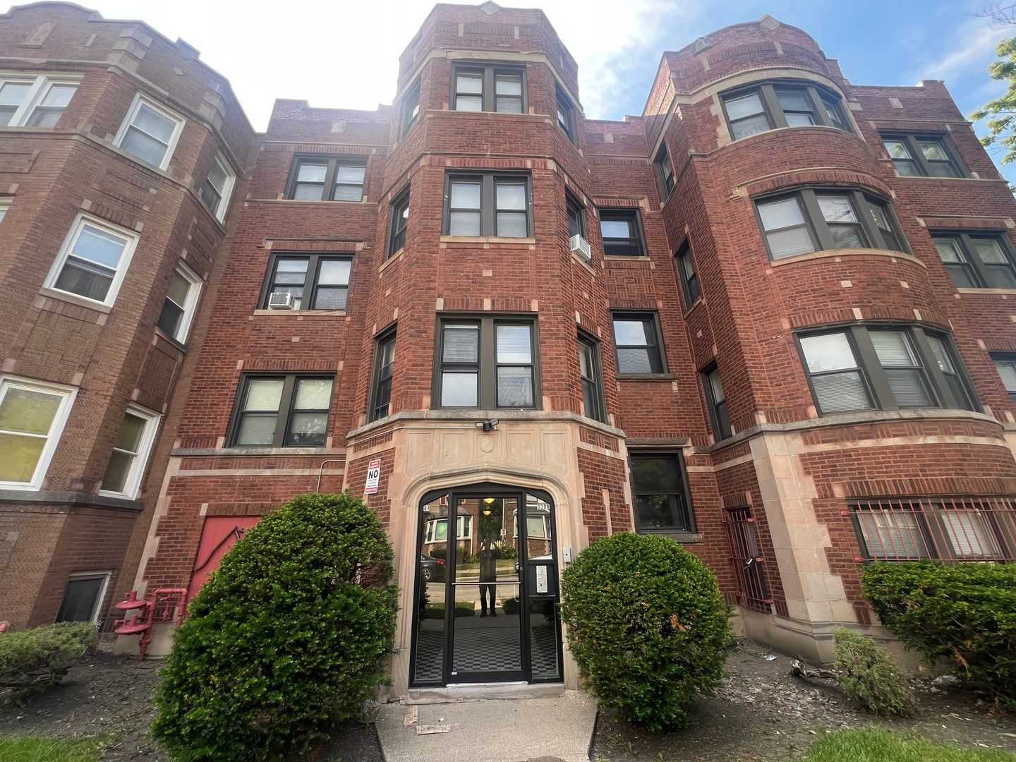 9300 S Bishop Street #2 — Chicago, IL 60620