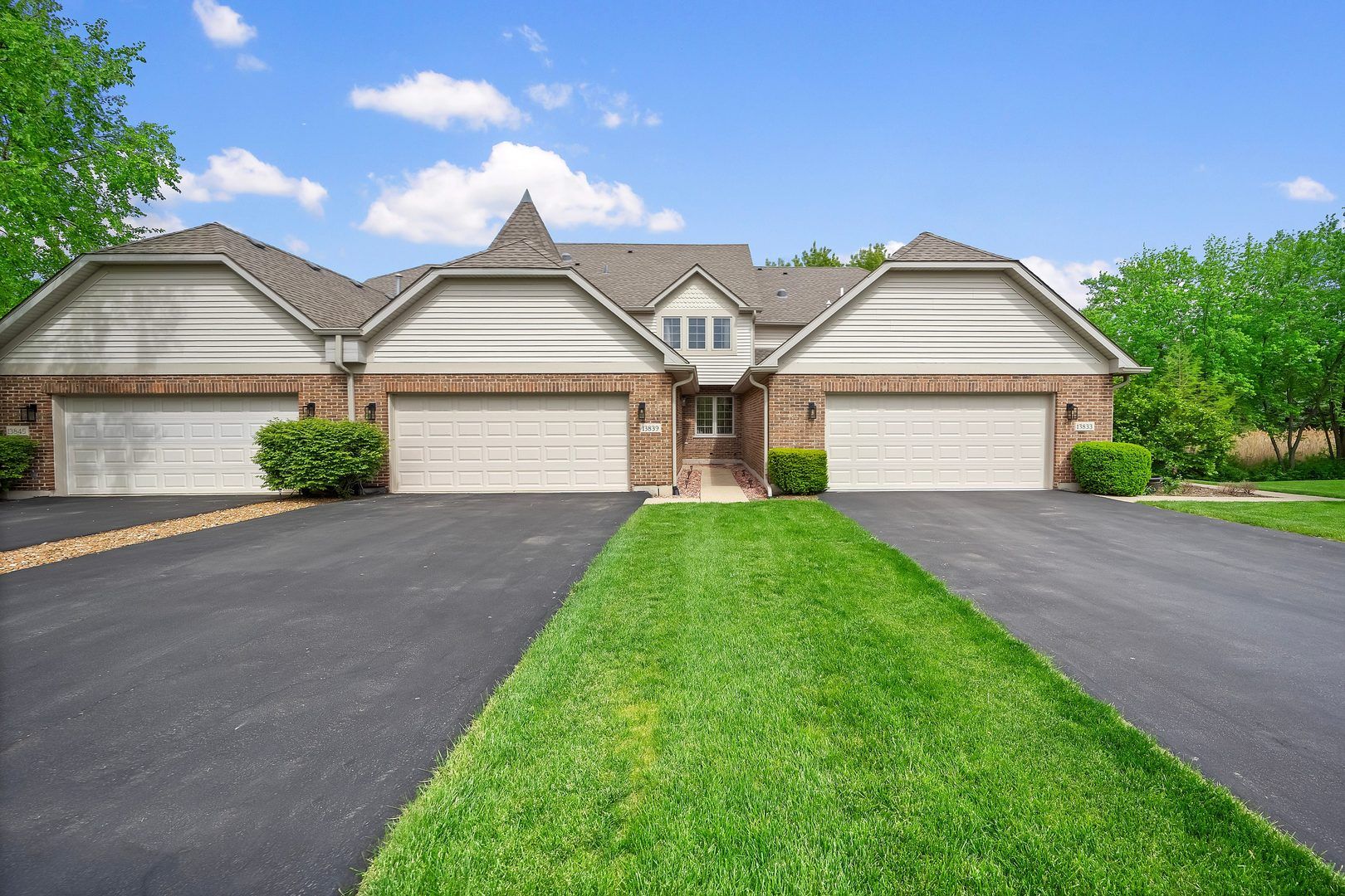 13839 Steepleview Lane — Lemont, IL 60439