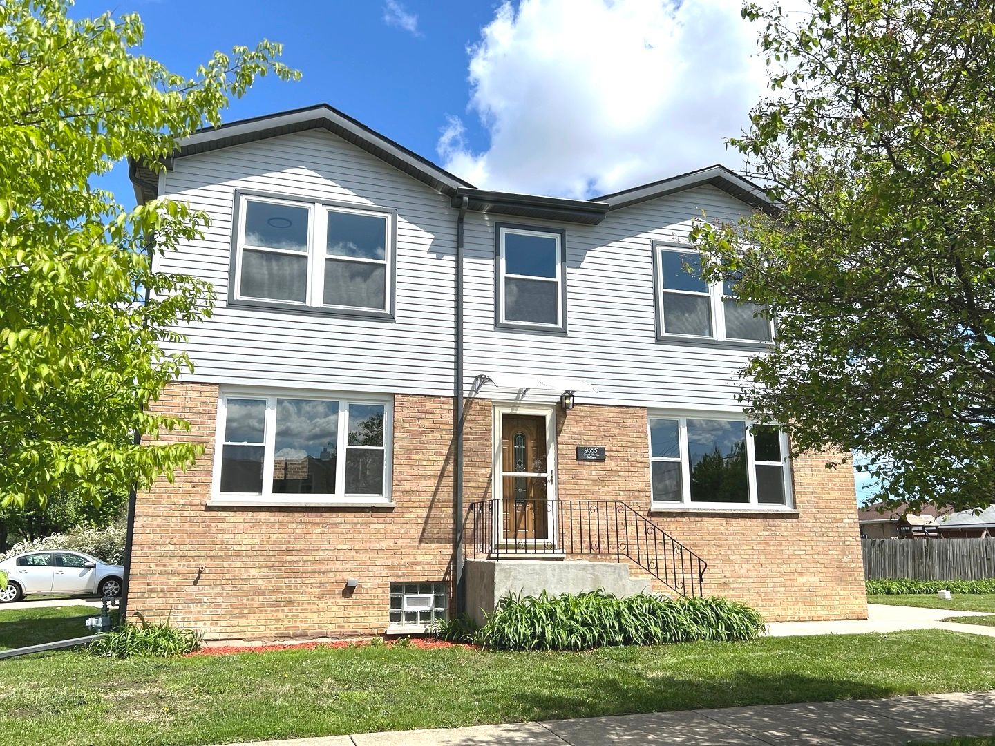 9555 Merton Avenue — Oak Lawn, IL 60453