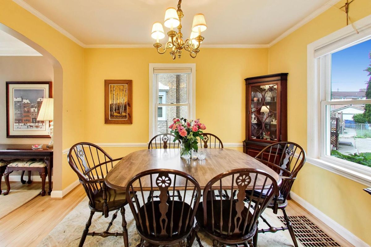 6436 N Oketo Avenue, Chicago, IL 60631