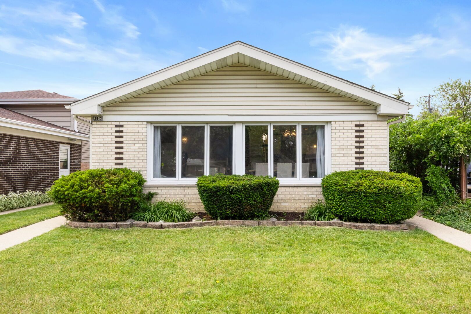 8104 Gross Point Road — Morton Grove, IL 60053