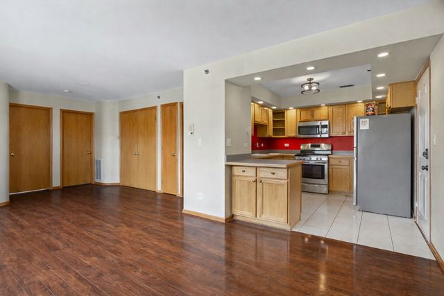 10710 Central Avenue #3D, Chicago Ridge, IL 60415