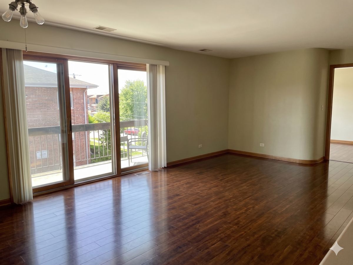 10710 Central Avenue #3D, Chicago Ridge, IL 60415