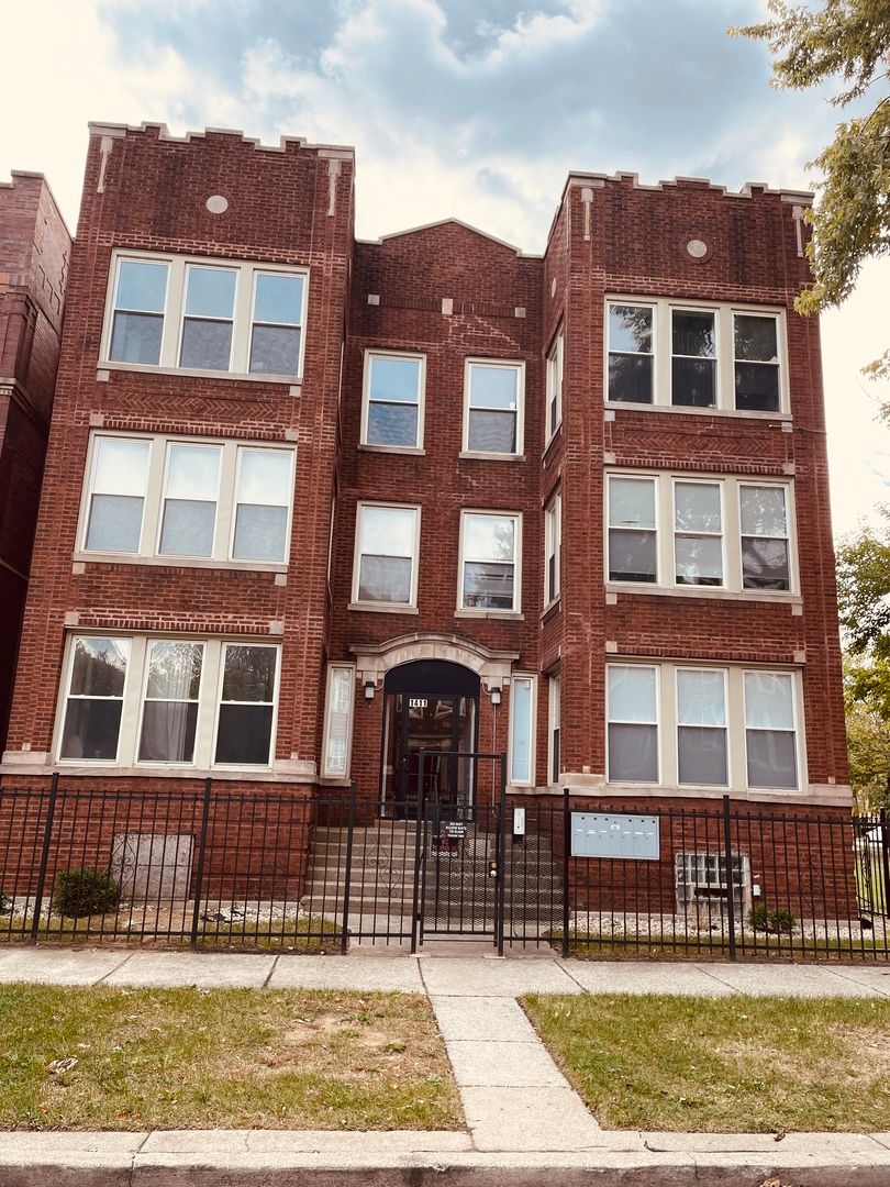 1411 67th Place, Chicago, IL 60637
