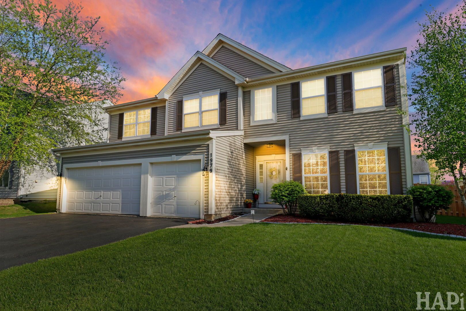 1979 Bluff Court — Round Lake, IL 60073