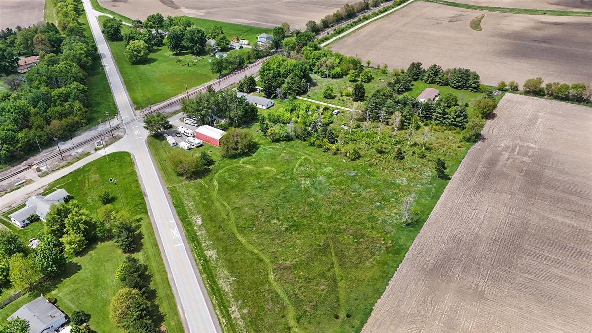 2183 Railroad Street, Lodge, IL 61856