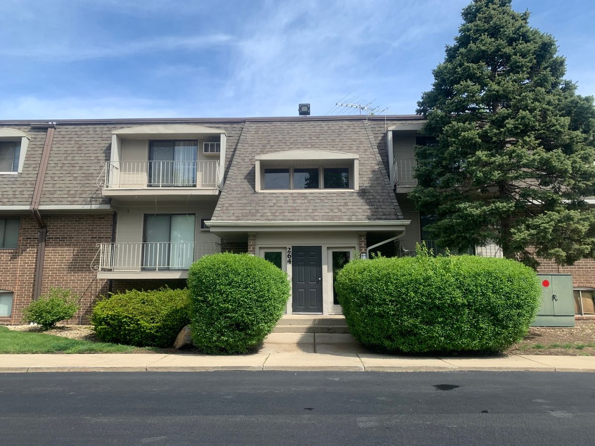 264 Bailey Road, Naperville, IL 60565