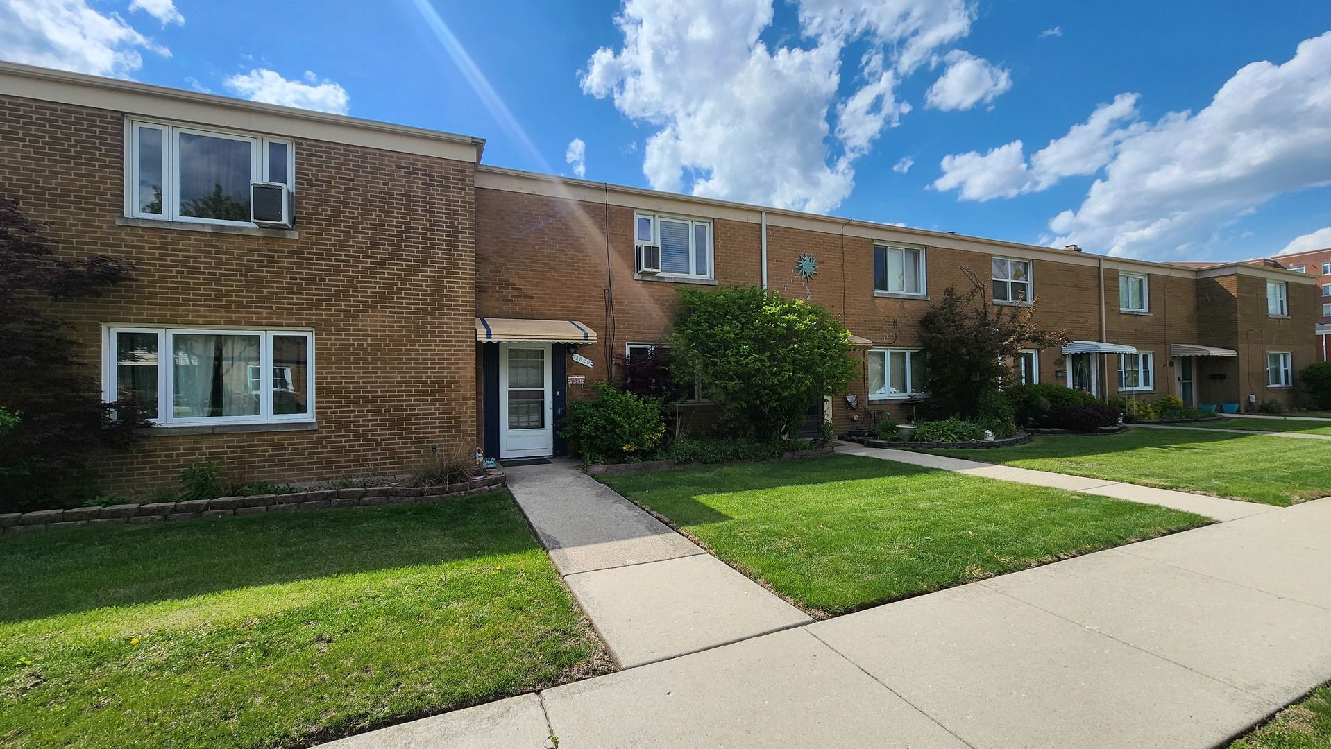 3820 Forest Avenue — Brookfield, IL 60513