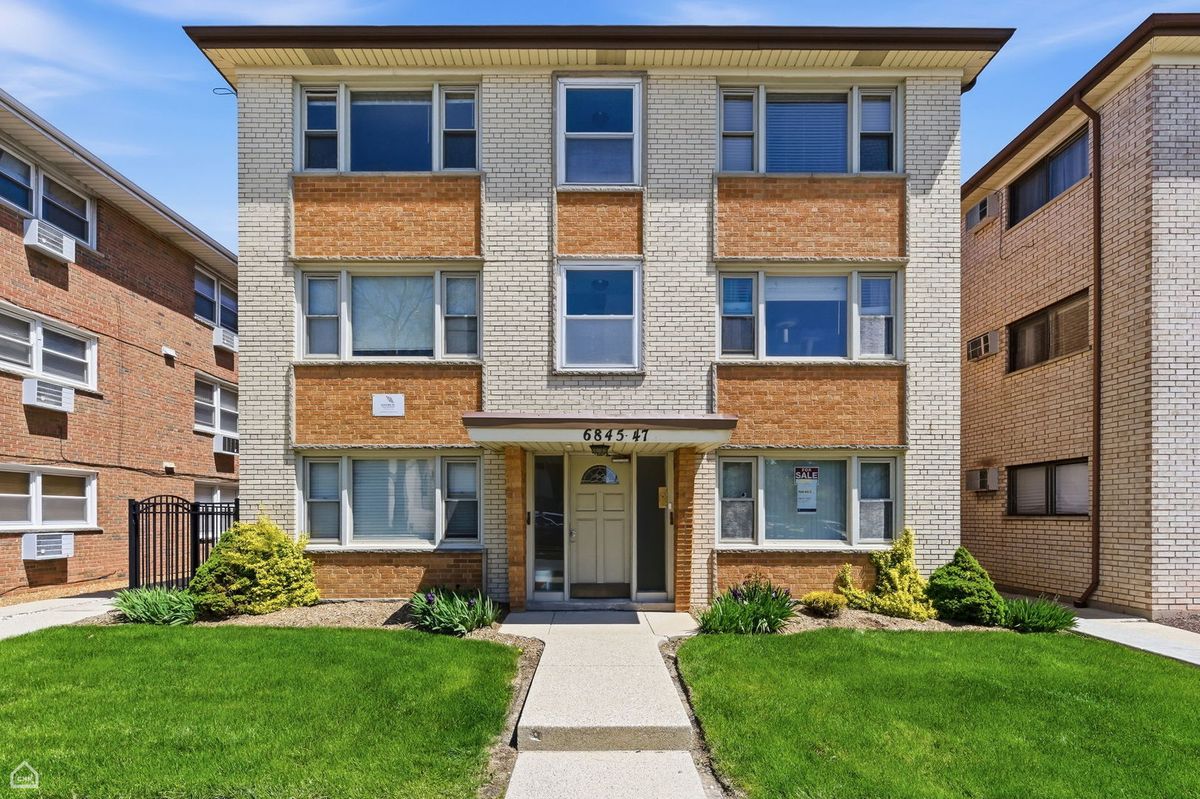 6845 Northwest Highway, Chicago, IL 60631