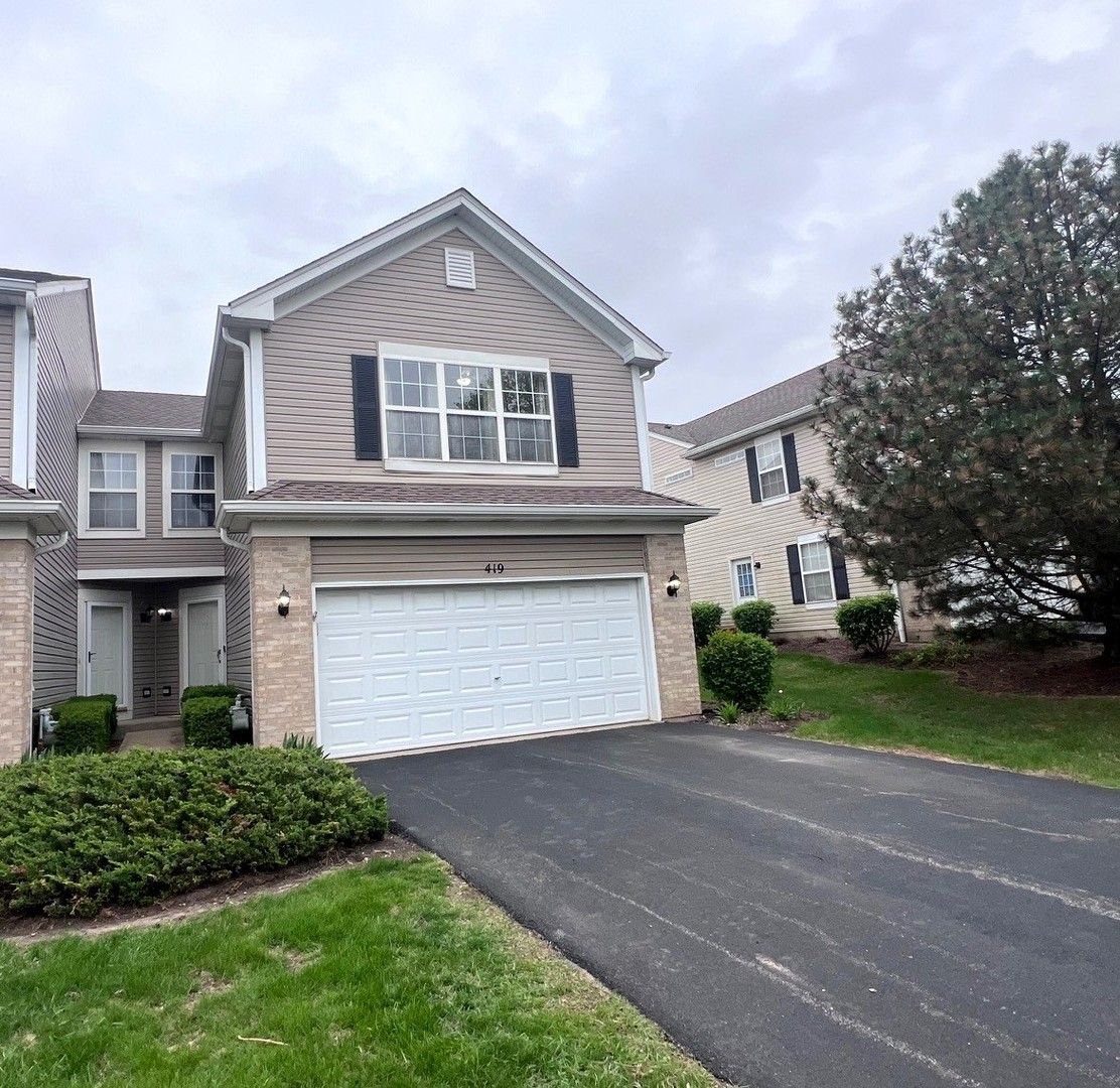 419 Windham Cove Drive, Crystal Lake, IL 60014