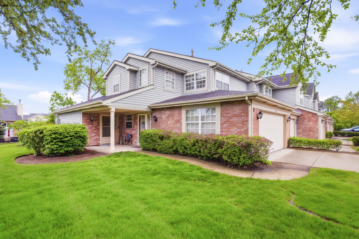 1441 GREENS Court, Glendale Heights, IL 60139