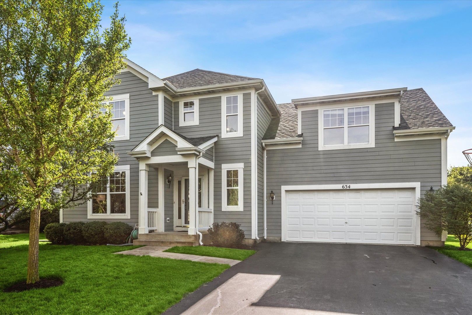 634 SENNETT Street — Batavia, IL 60510