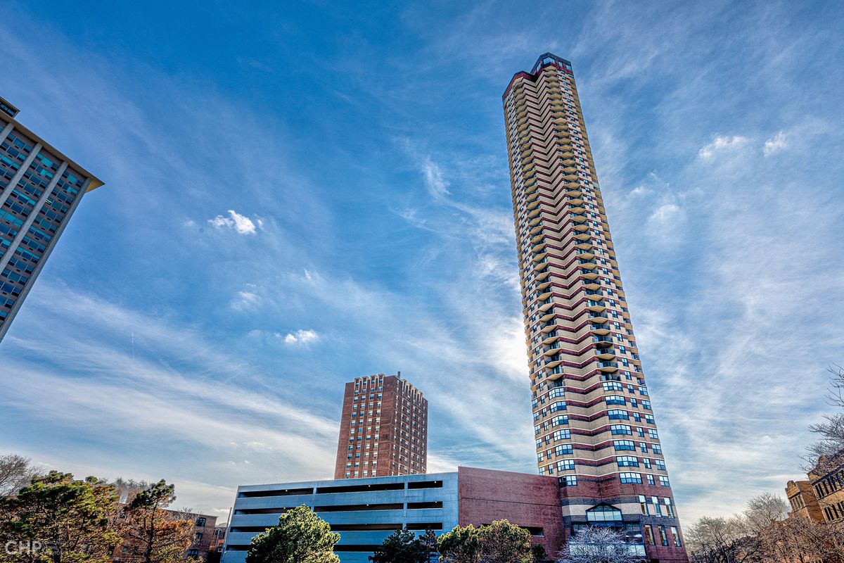 3660 Lake Shore Drive, Chicago, IL 60613
