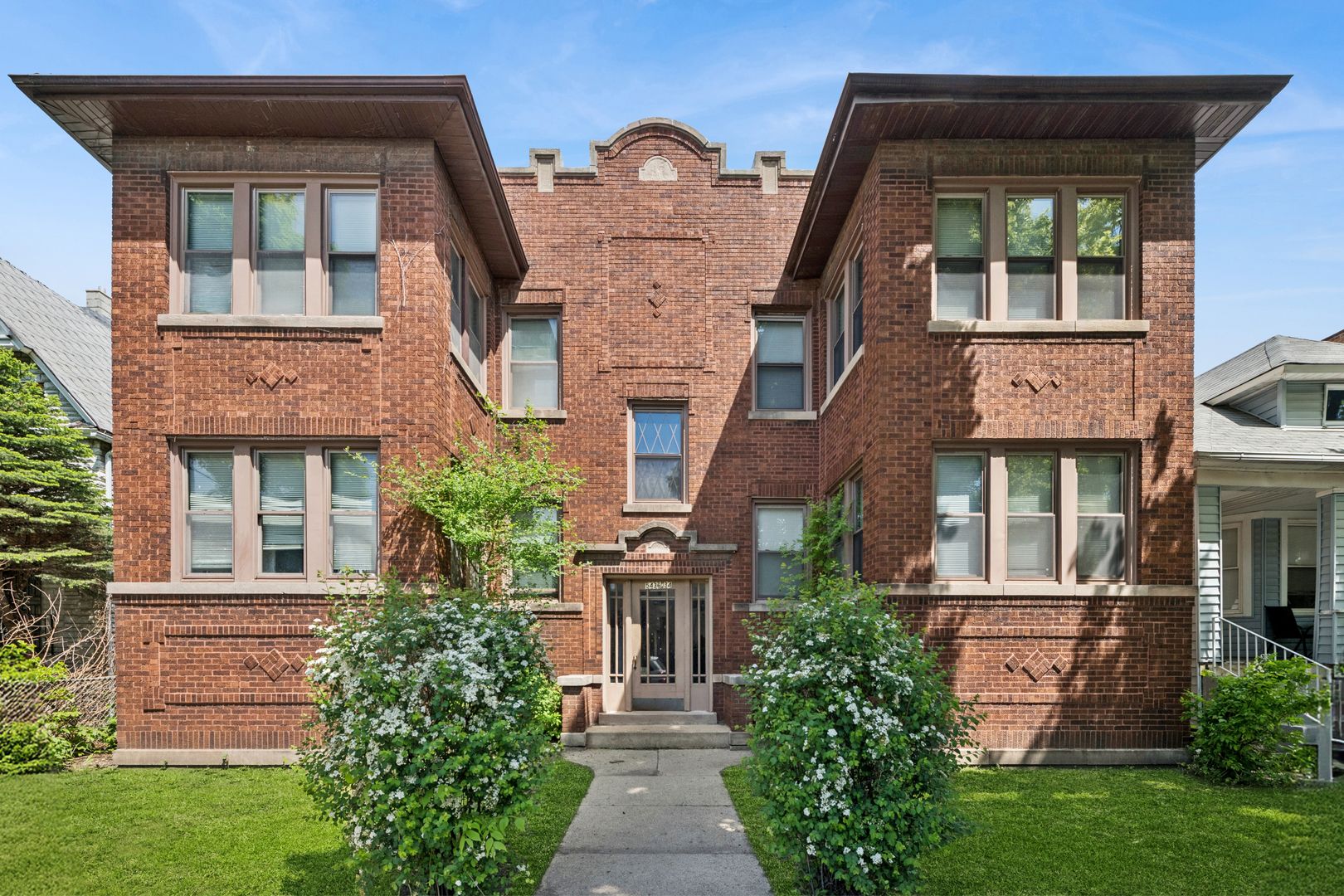 5436 W Jackson Boulevard — Chicago, IL 60644