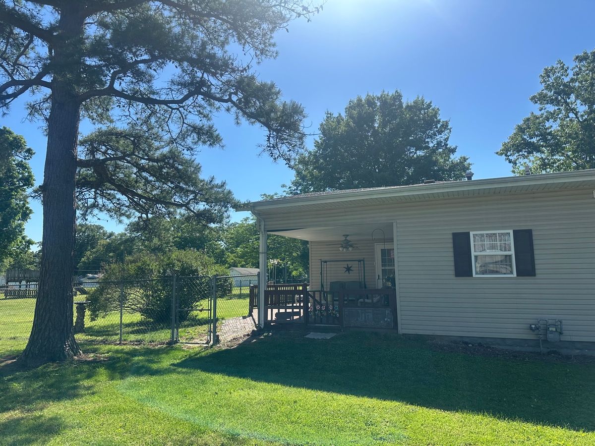 204 W Coal Street, Buckner, IL 62819