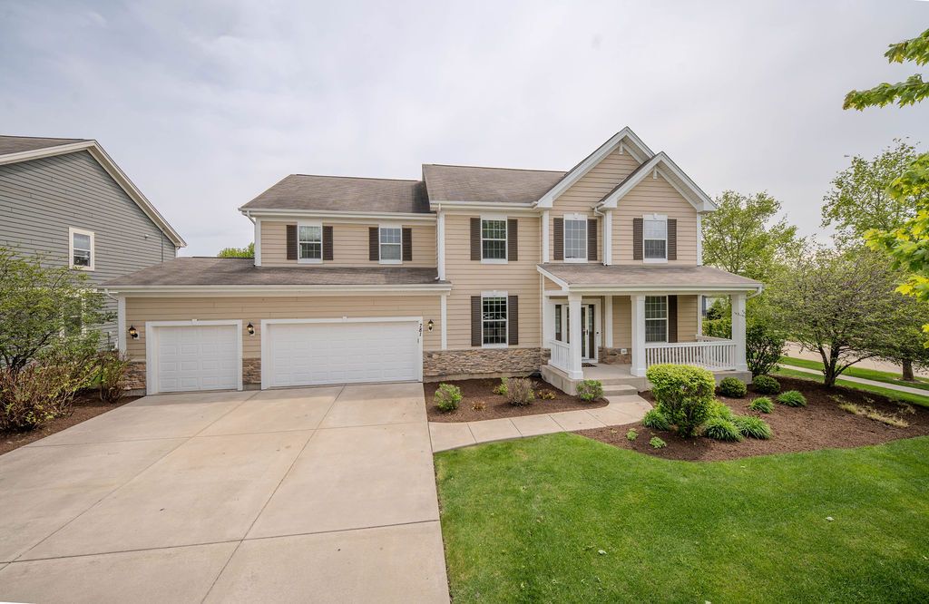 781 Richwood Avenue — Elgin, IL 60124