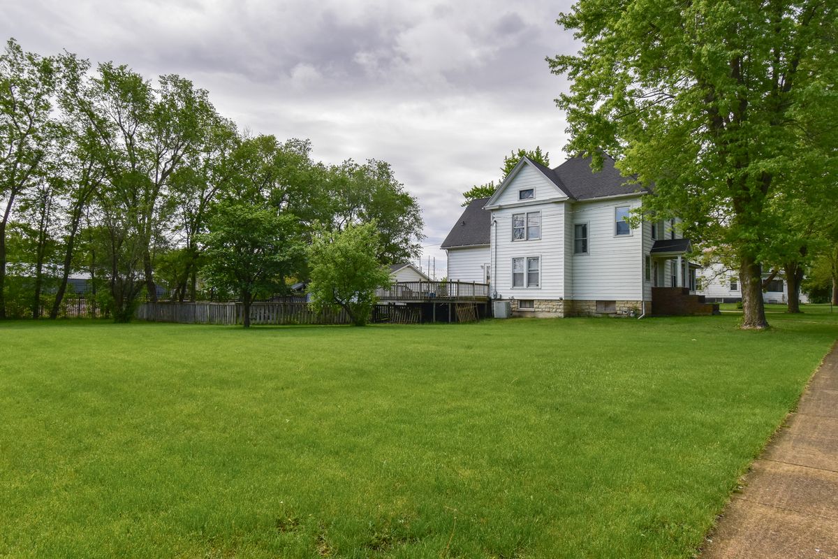 300 N Wolf Street, Odell, IL 60460