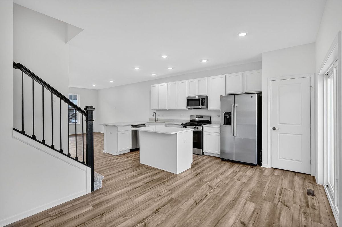 427 Red Oak Circle, Volo, IL 60020