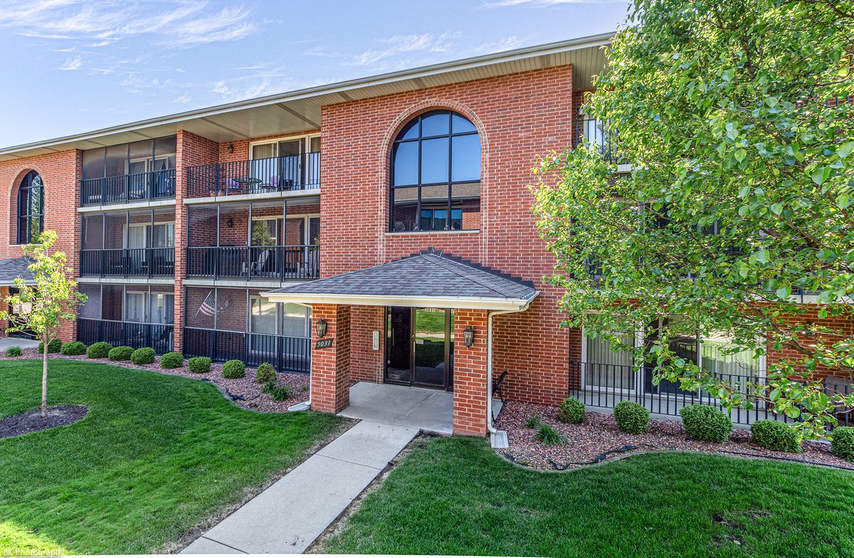 5031 Circle Drive, Crestwood, IL 60418