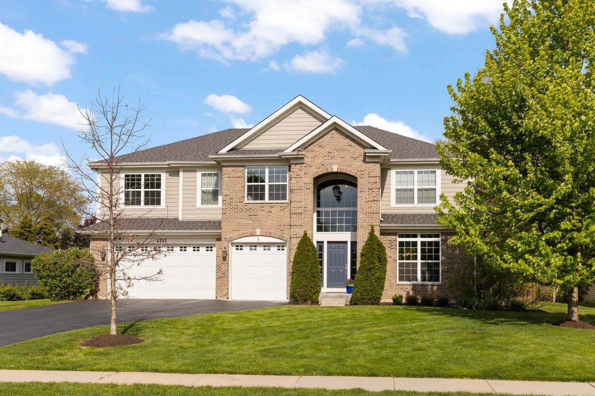 1711 Driving Park Road, Wheaton, IL 60187
