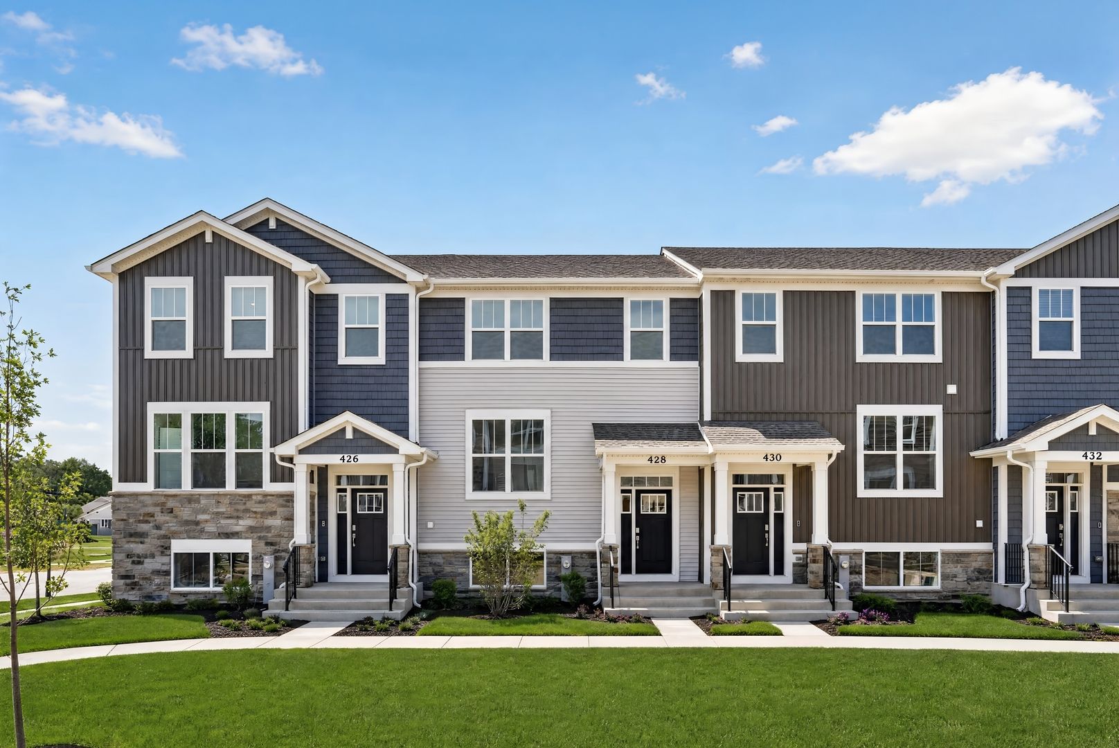 428 Red Oak Circle — Volo, IL 60020