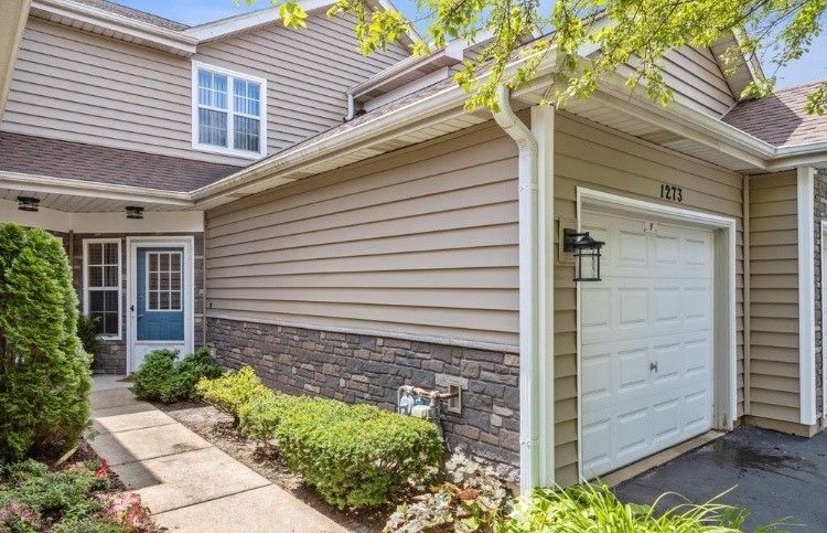 1273 Cranbrook Drive — Schaumburg, IL 60193