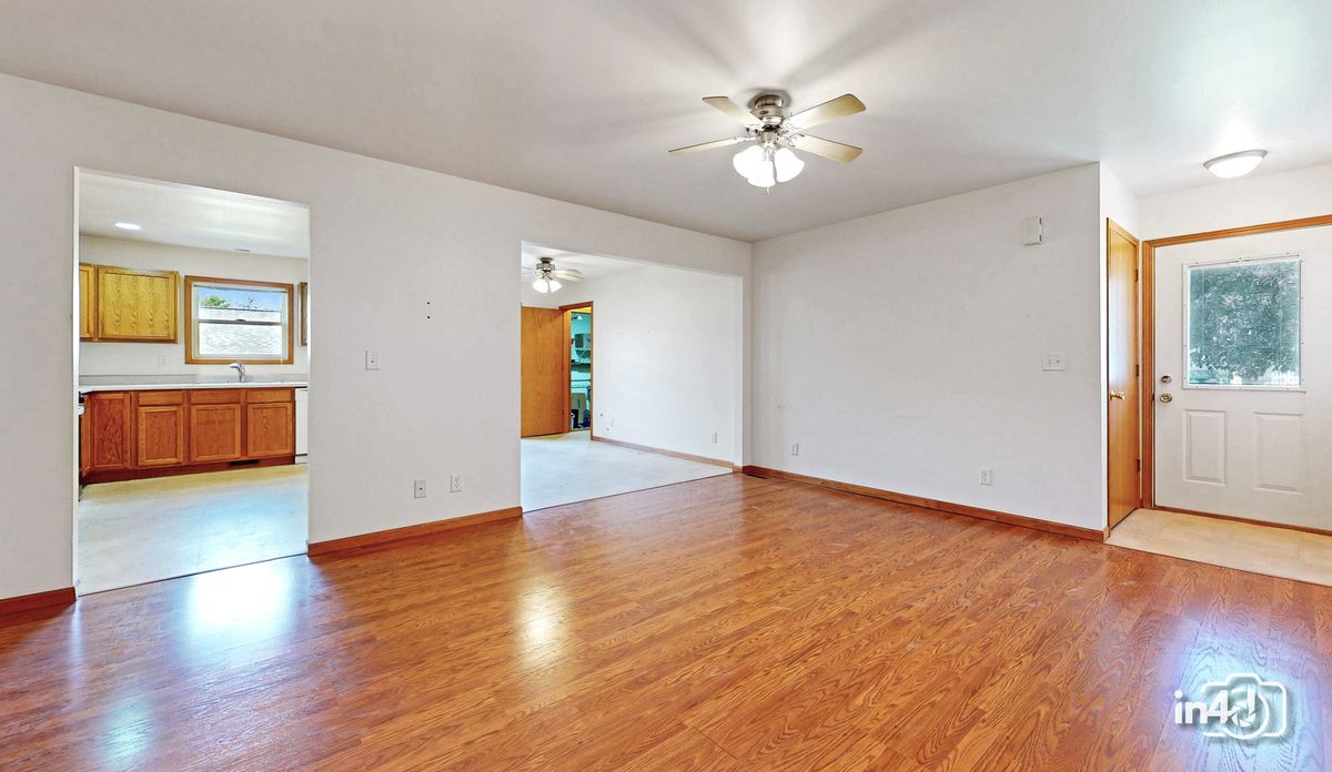 247-253 N Cross Street, Sycamore, IL 60178