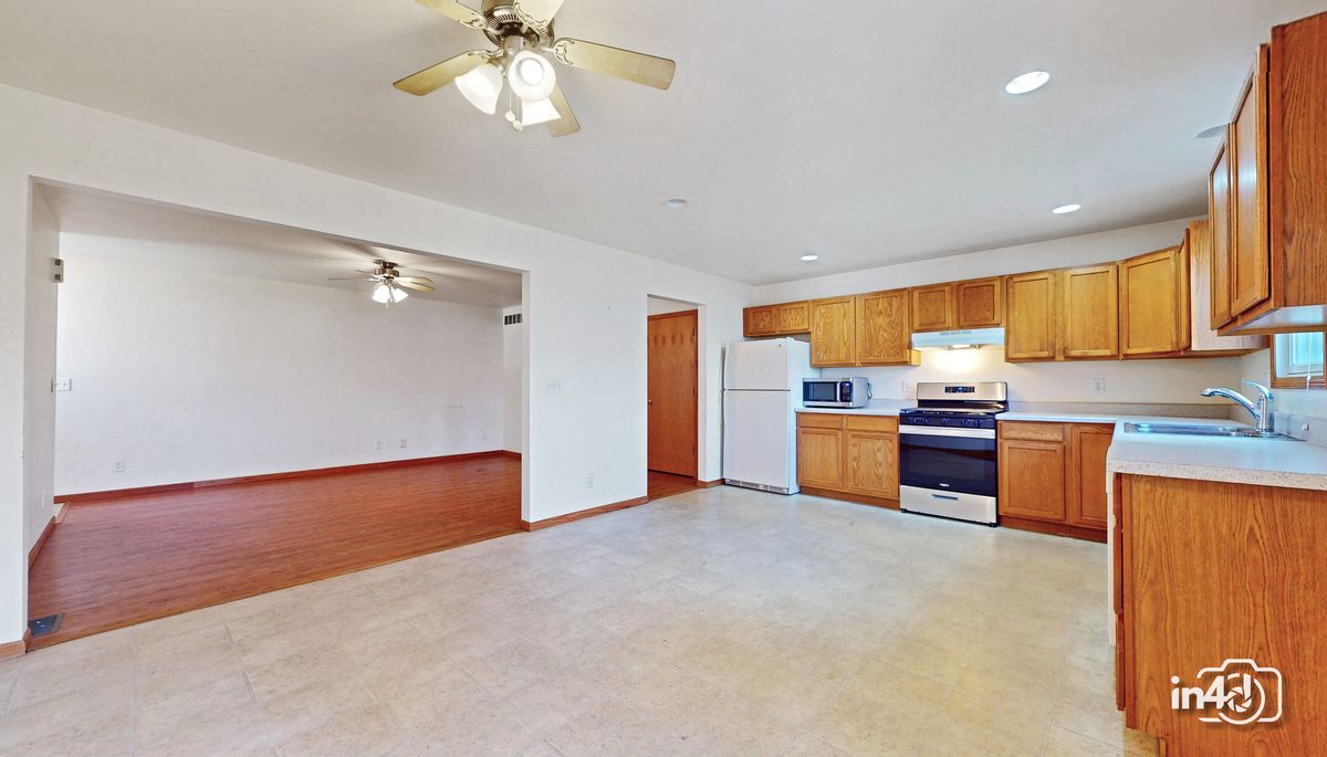 247-253 N Cross Street, Sycamore, IL 60178
