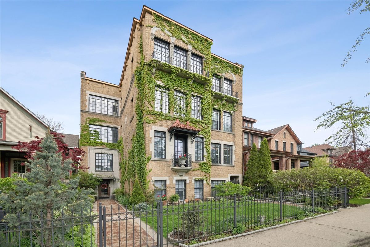 4410 HERMITAGE Avenue, Chicago, IL 60640