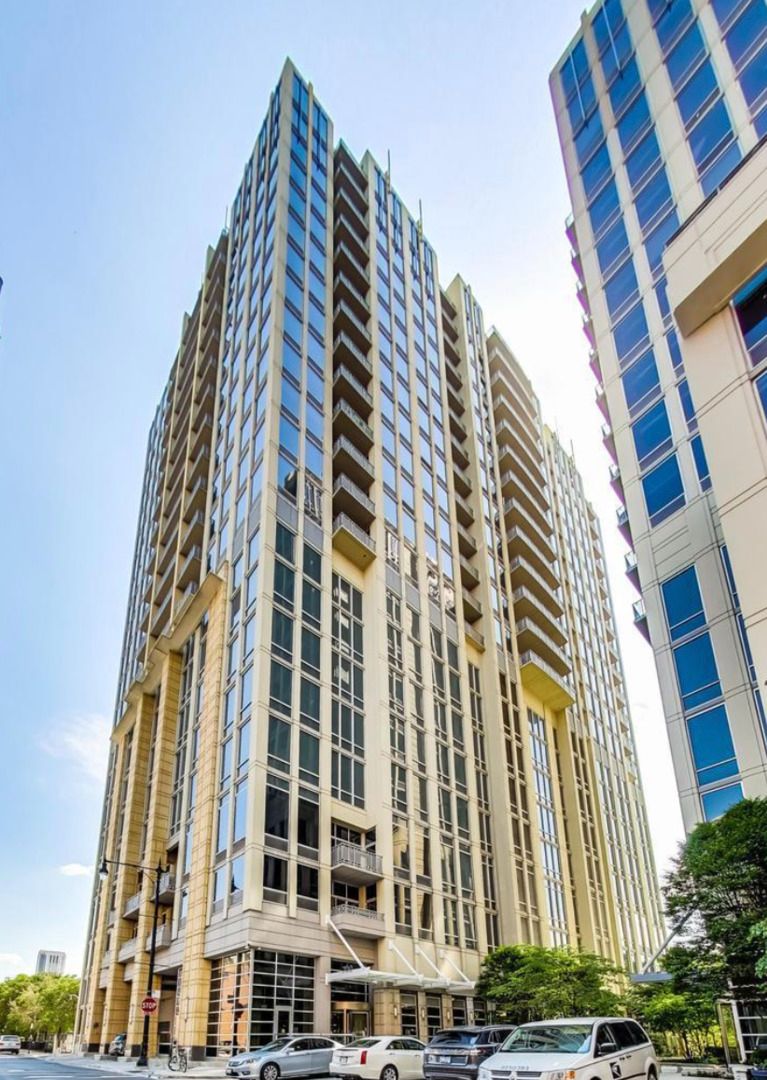 700 Larrabee Street, Chicago, IL 60654