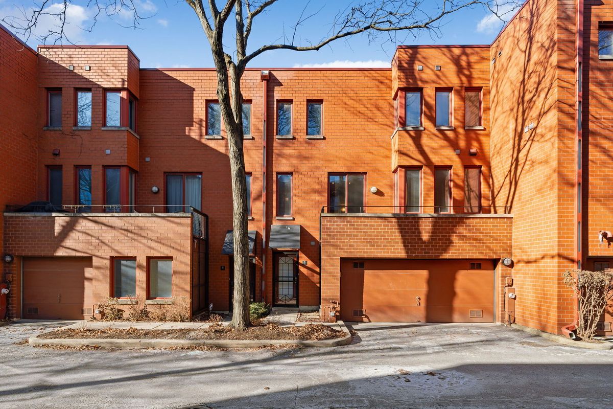 1312 Federal Street, Chicago, IL 60605