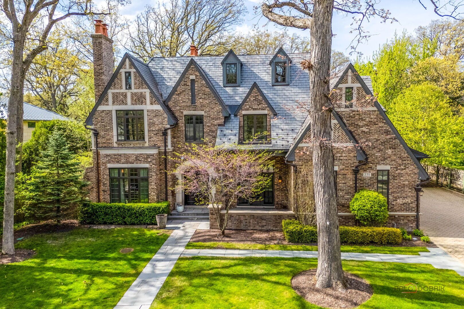 231 Woodlawn Avenue — Winnetka, IL 60093