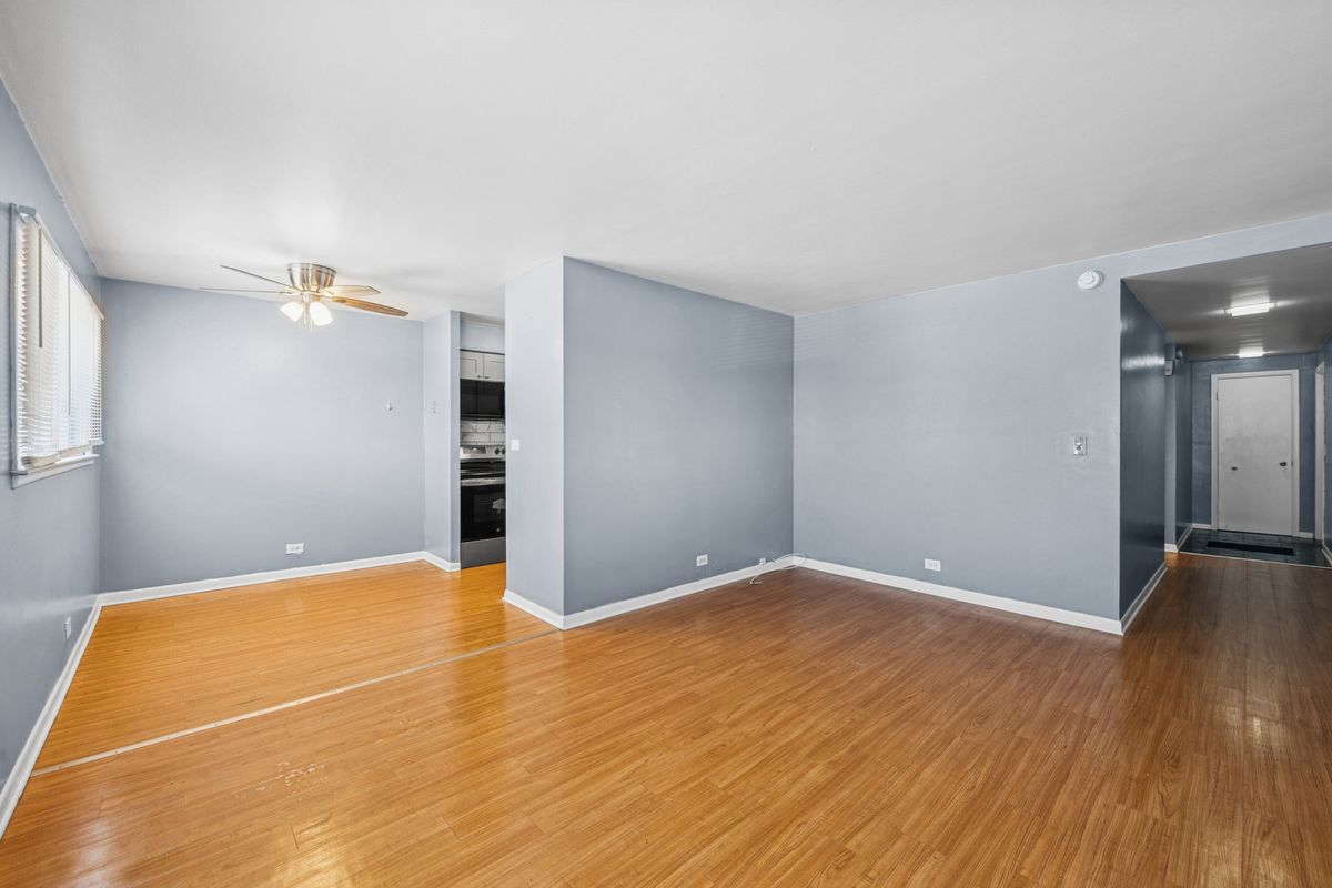 7201 W Wellington Avenue #D-1, Elmwood Park, IL 60707