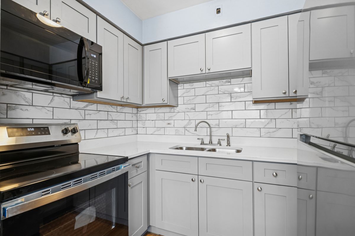 7201 W Wellington Avenue #D-1, Elmwood Park, IL 60707