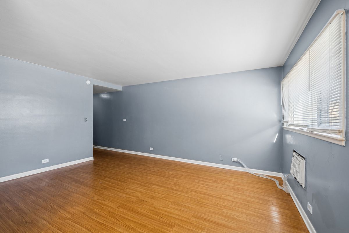 7201 W Wellington Avenue #D-1, Elmwood Park, IL 60707