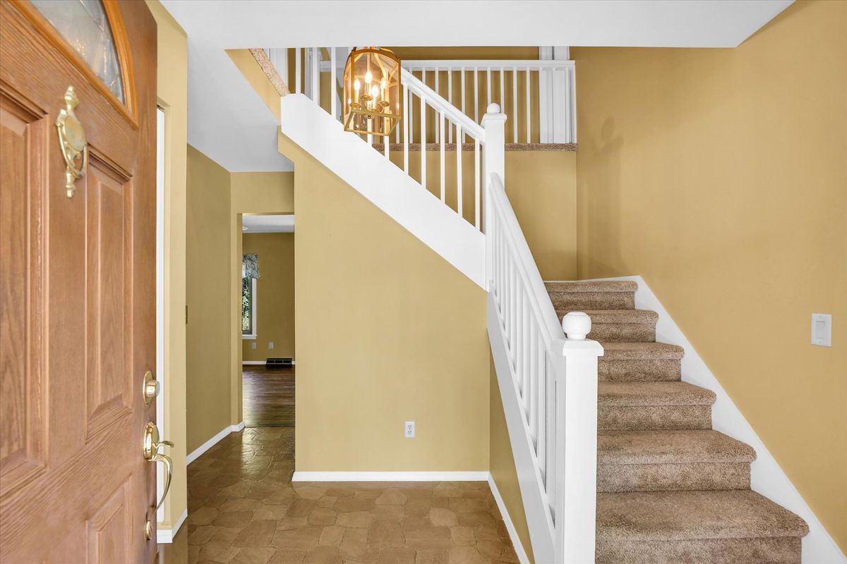 28 Dunlap Drive, Sidney, IL 61877