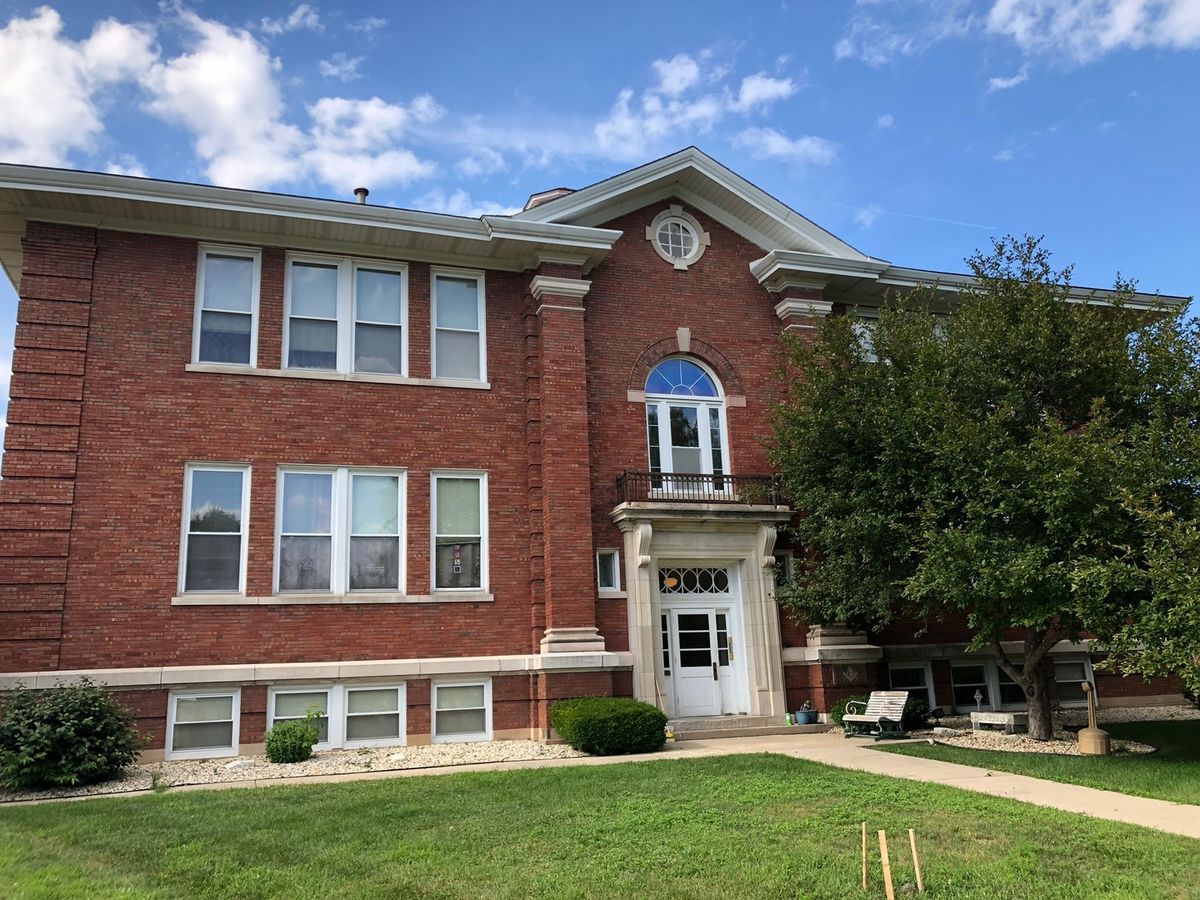 730 Seminary Avenue, Woodstock, IL 60098
