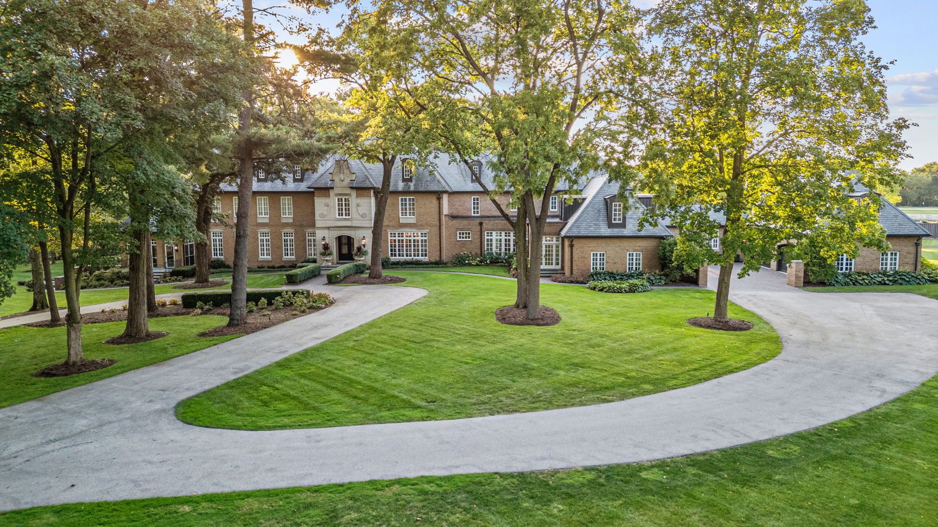 5021 Minkler Road — Yorkville, IL 60560