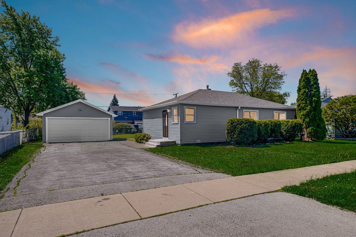 6409 85th Place, Burbank, IL 60459