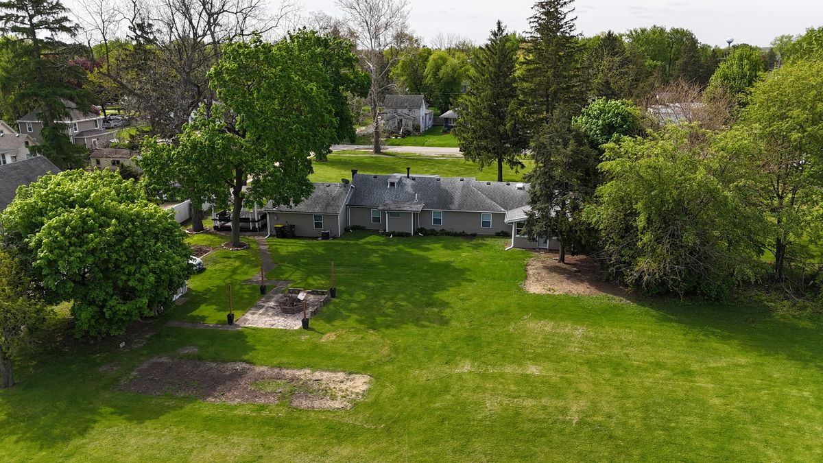 221 Central Avenue, Genoa, IL 60135