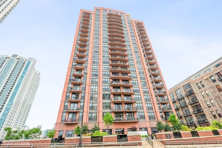 330 N Jefferson Street #1405 — Chicago, IL 60661