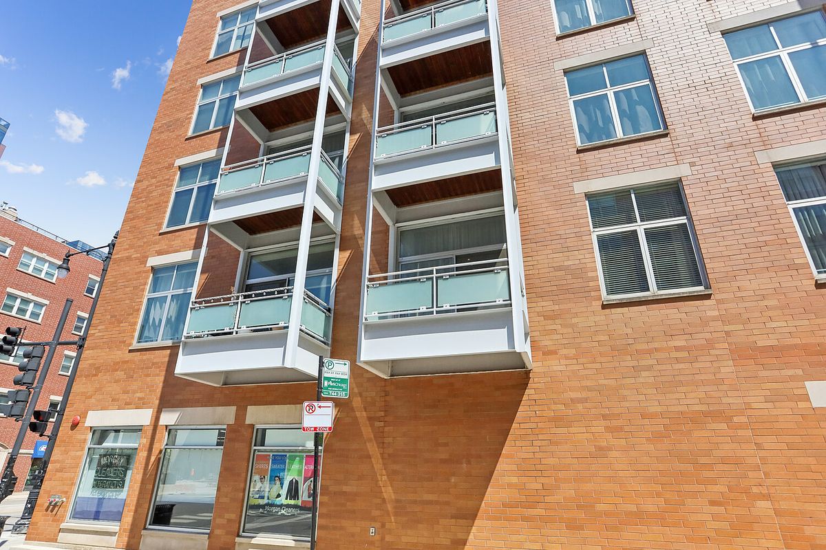 949 Madison Street, Chicago, IL 60607