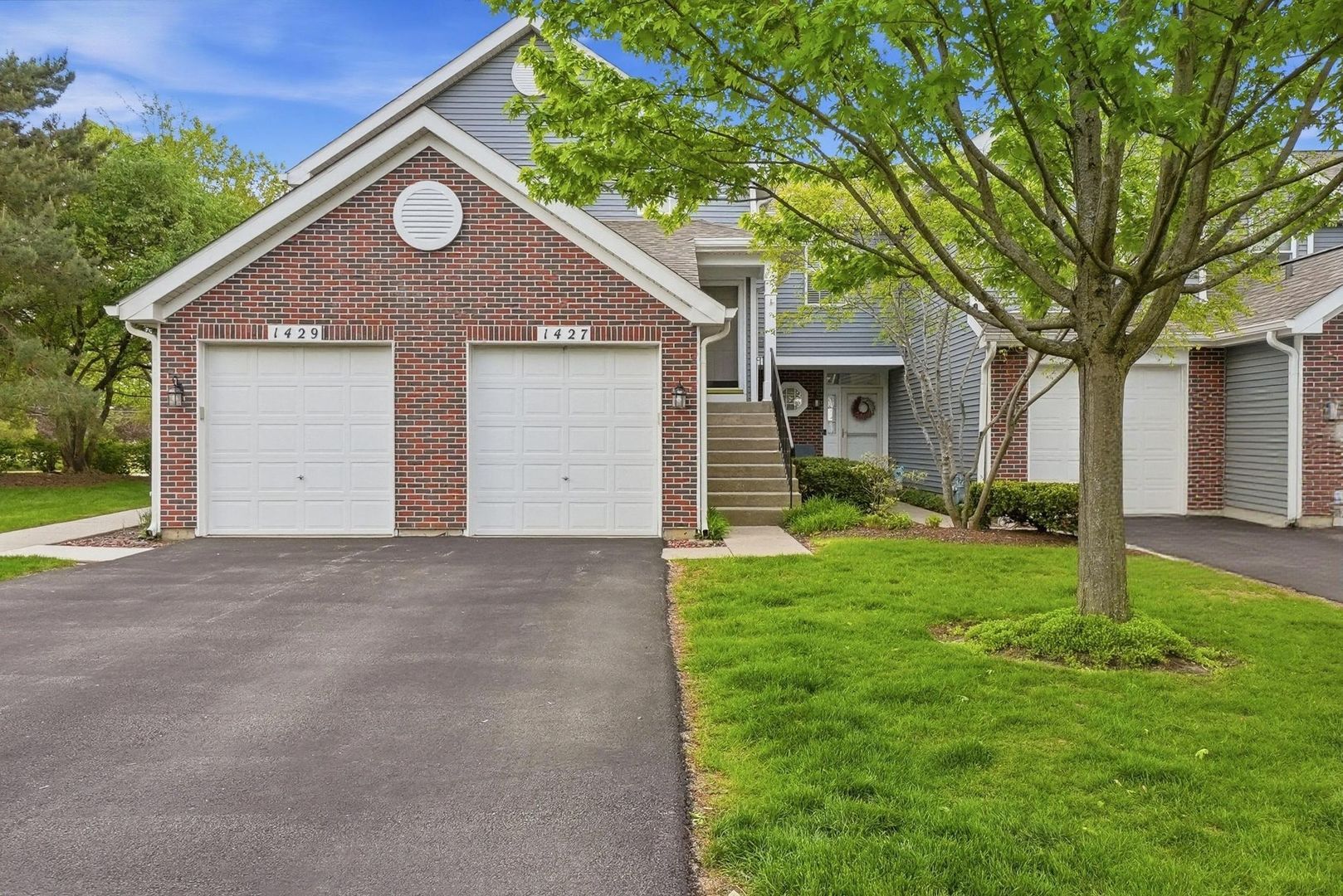 1427 Shawford Way — Elgin, IL 60120