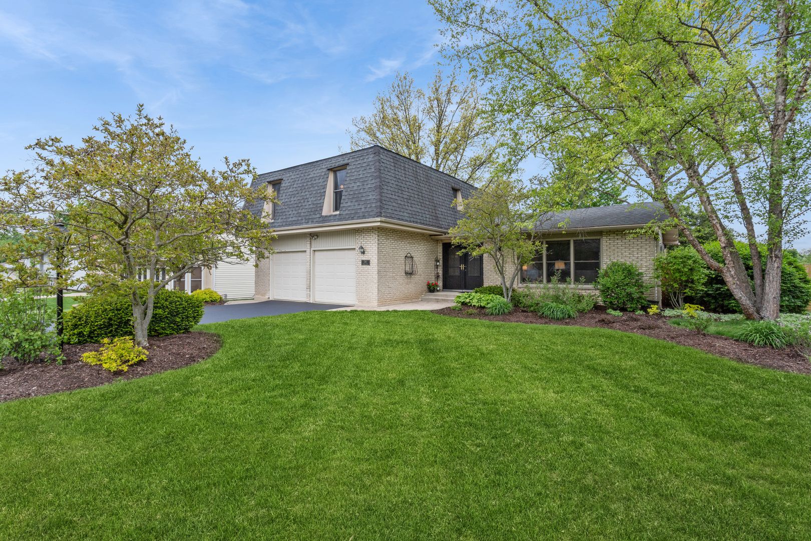 1740 Oxnard Drive — Downers Grove, IL 60516