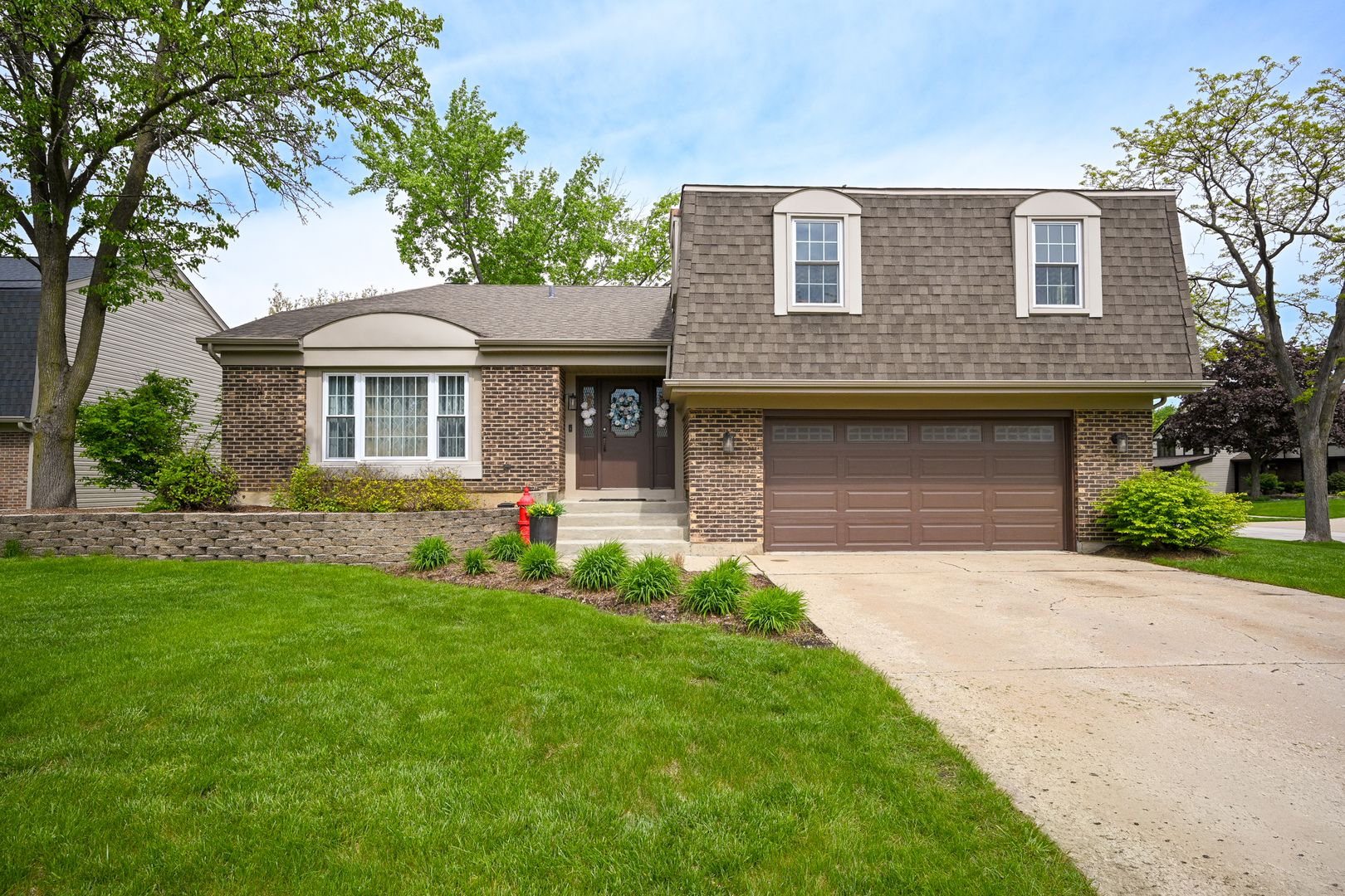 2234 Appleby Drive — Wheaton, IL 60189