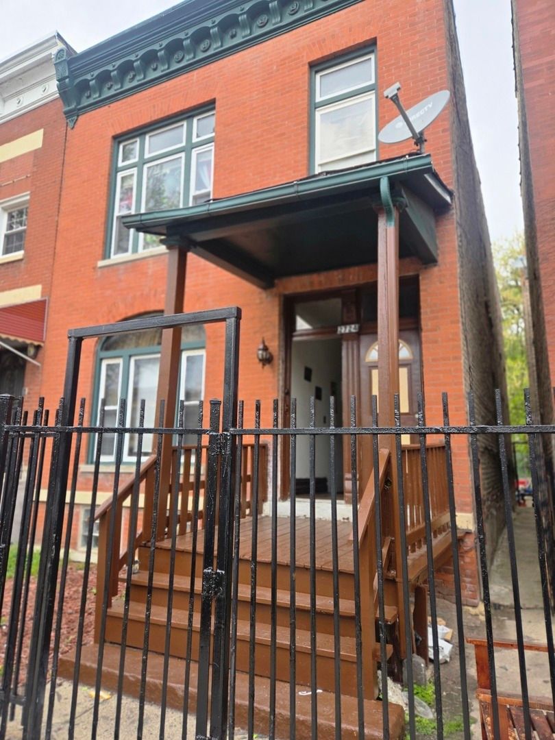 2724 Jackson Boulevard, Chicago, IL 60612