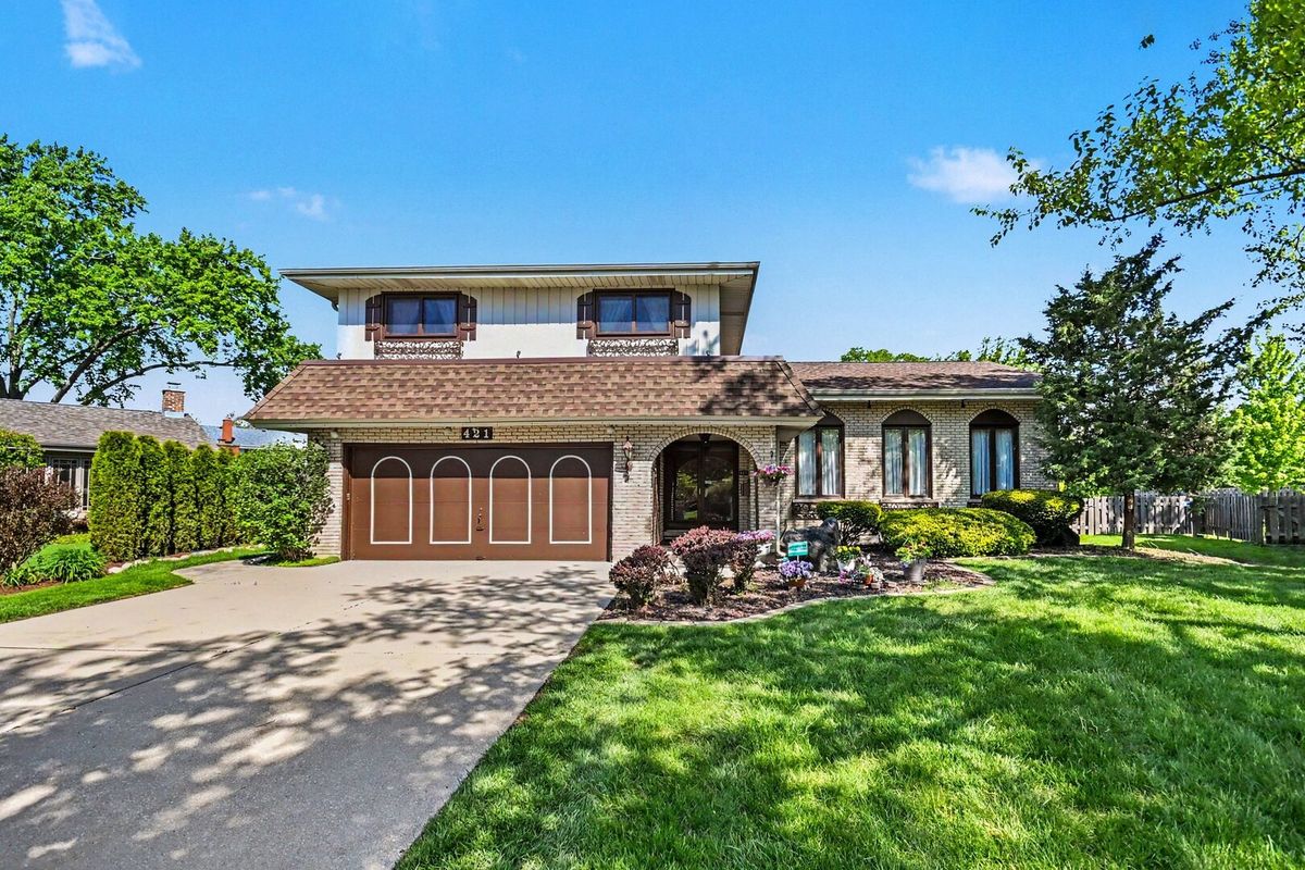 421 Barclay Court, Elmhurst, IL 60126