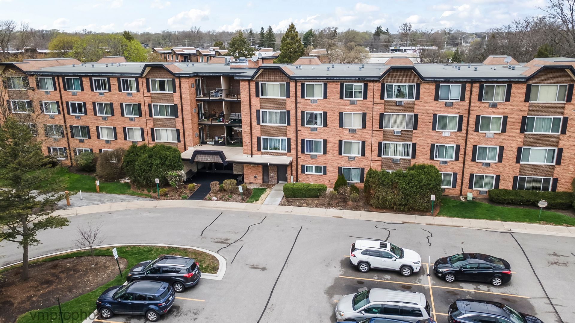 1116 S New Wilke Road #2209 — Arlington Heights, IL 60005