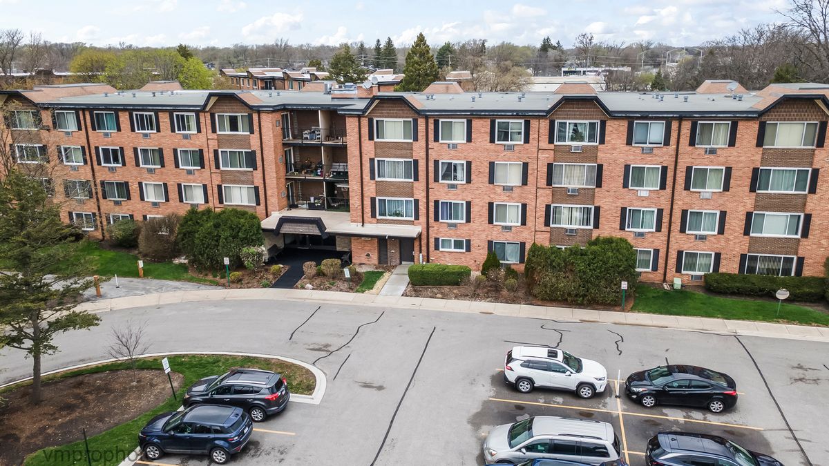 1116 New Wilke Road, Arlington Heights, IL 60005